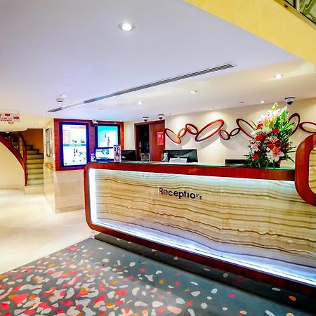 Howard Johnson By Wyndham Abu Dhabi Downtown Exterior photo