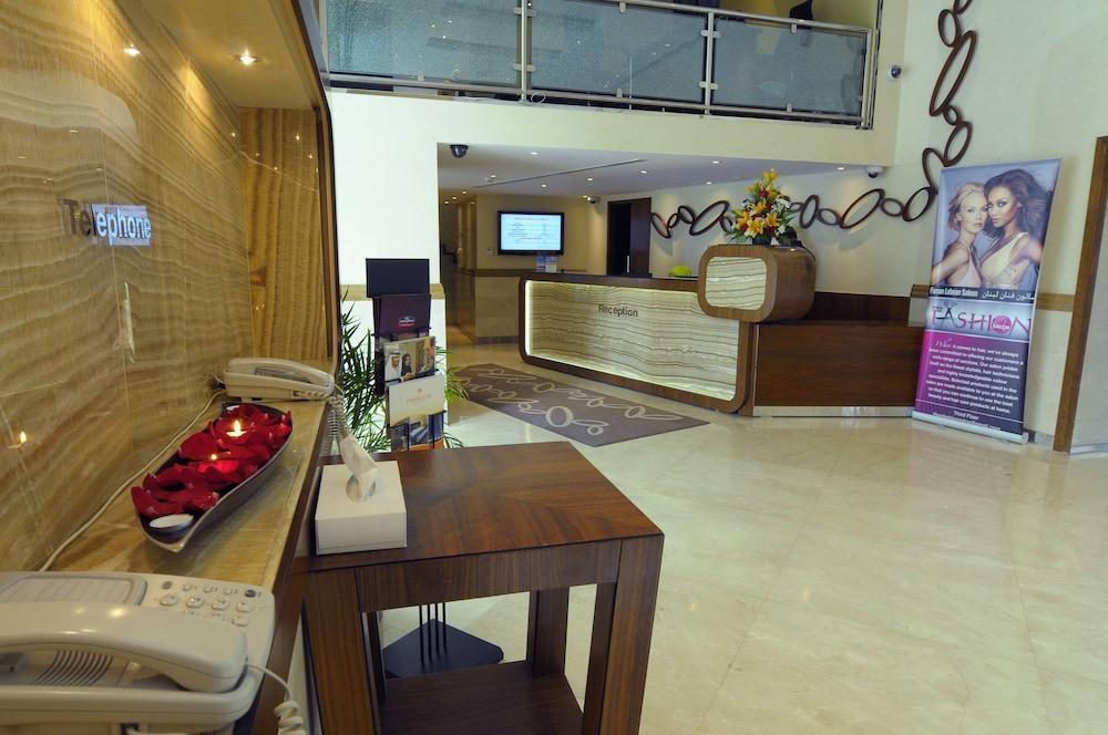 Howard Johnson By Wyndham Abu Dhabi Downtown Exterior photo