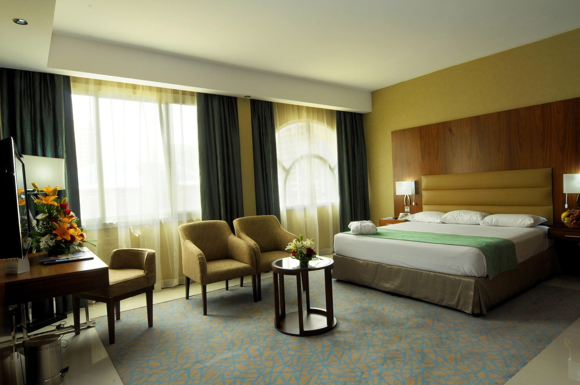 Howard Johnson By Wyndham Abu Dhabi Downtown Exterior photo