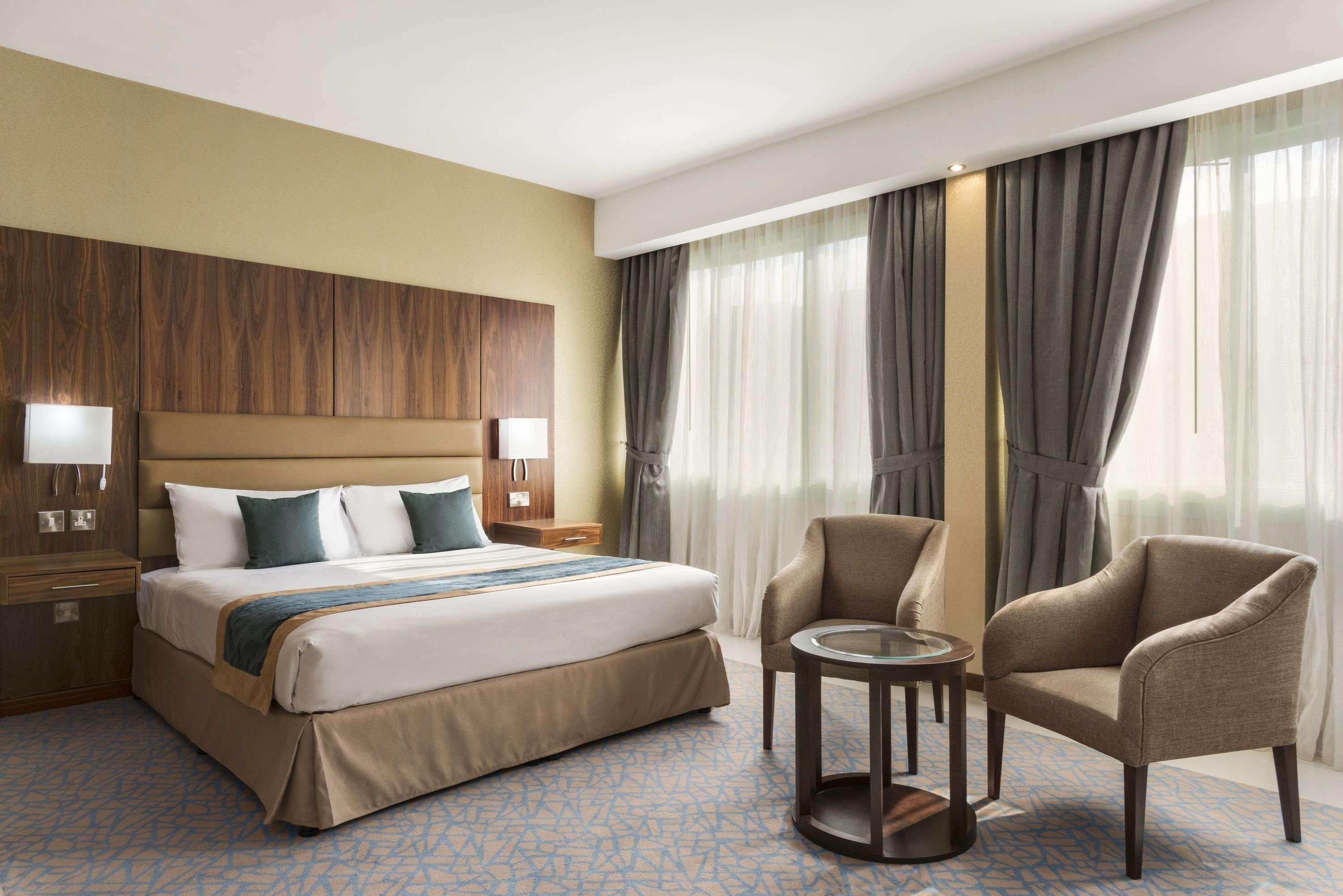 Howard Johnson By Wyndham Abu Dhabi Downtown Exterior photo